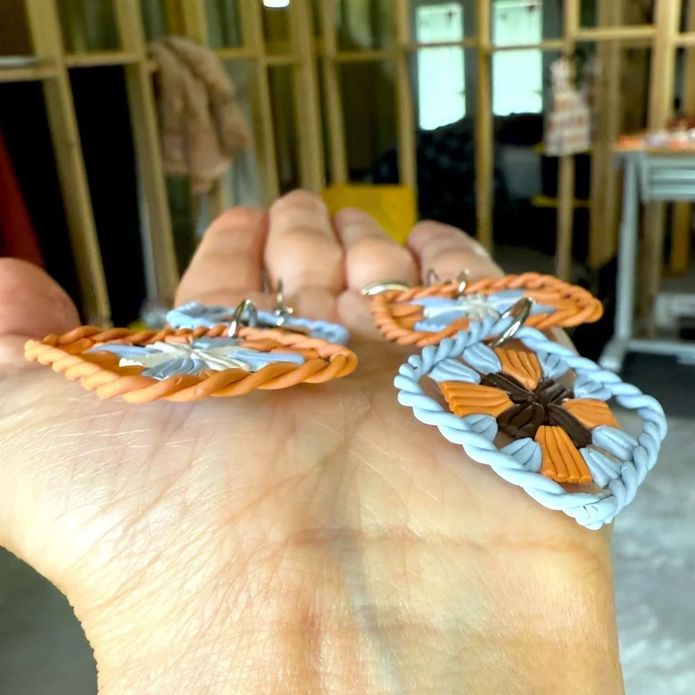 Handmade granny square earrings - Picture 3 of 4